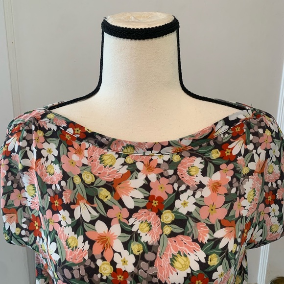 Loft | floral print short sleeve top - Picture 7 of 7